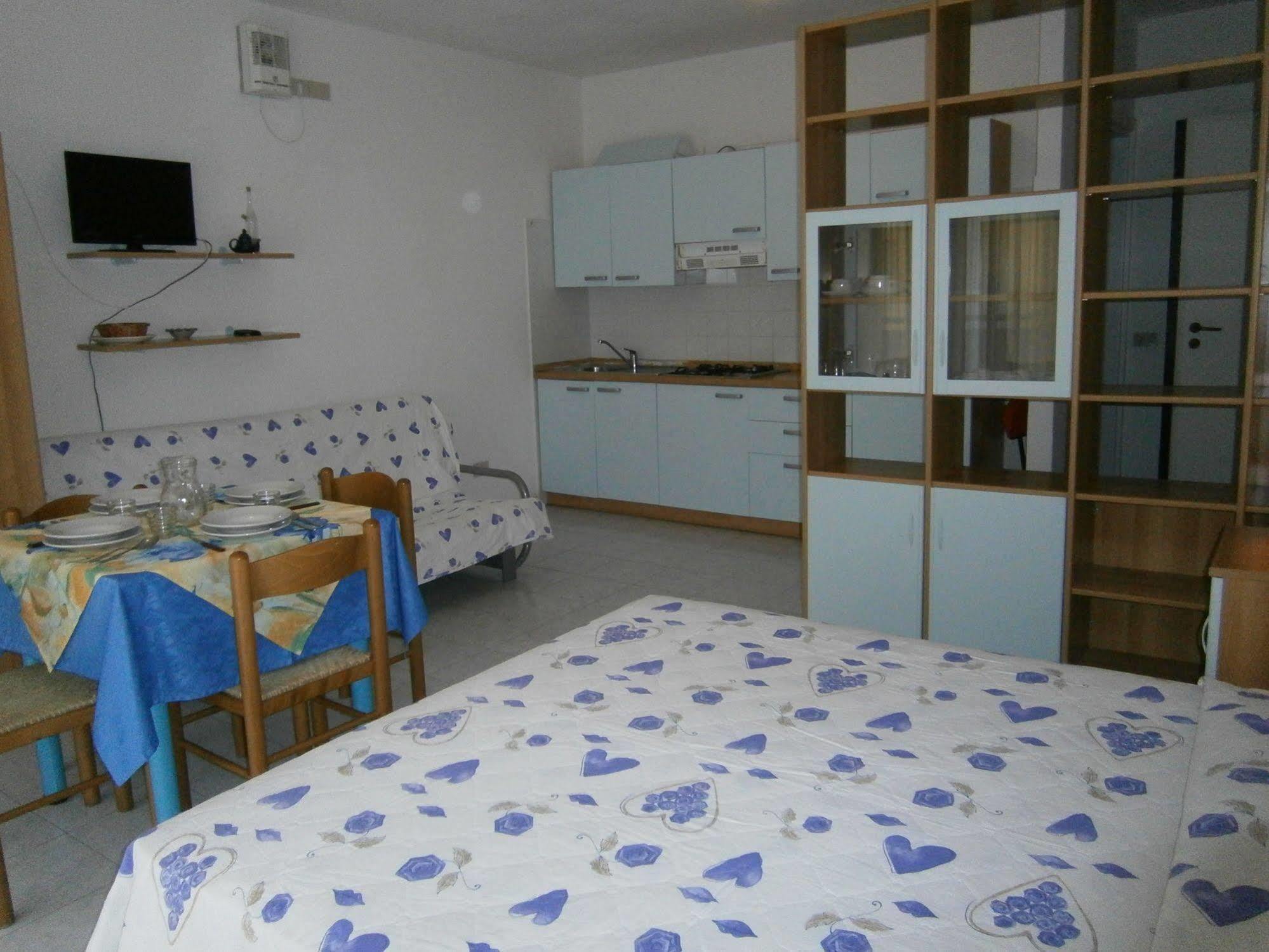 Residence Cristoforo Colombo Caorle Exterior foto